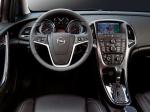 Opel Astra Sports Tourer 2012 года